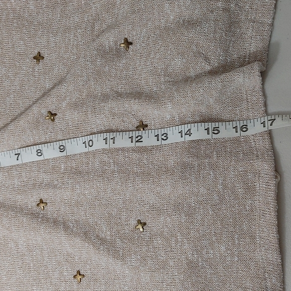 ๐3/ $33๐ Flirty Cream Tank Top - Picture 6 of 6